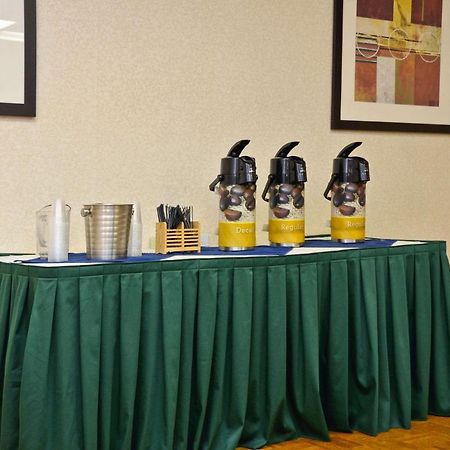 Quality Inn & Conference Center Akron Bagian luar foto