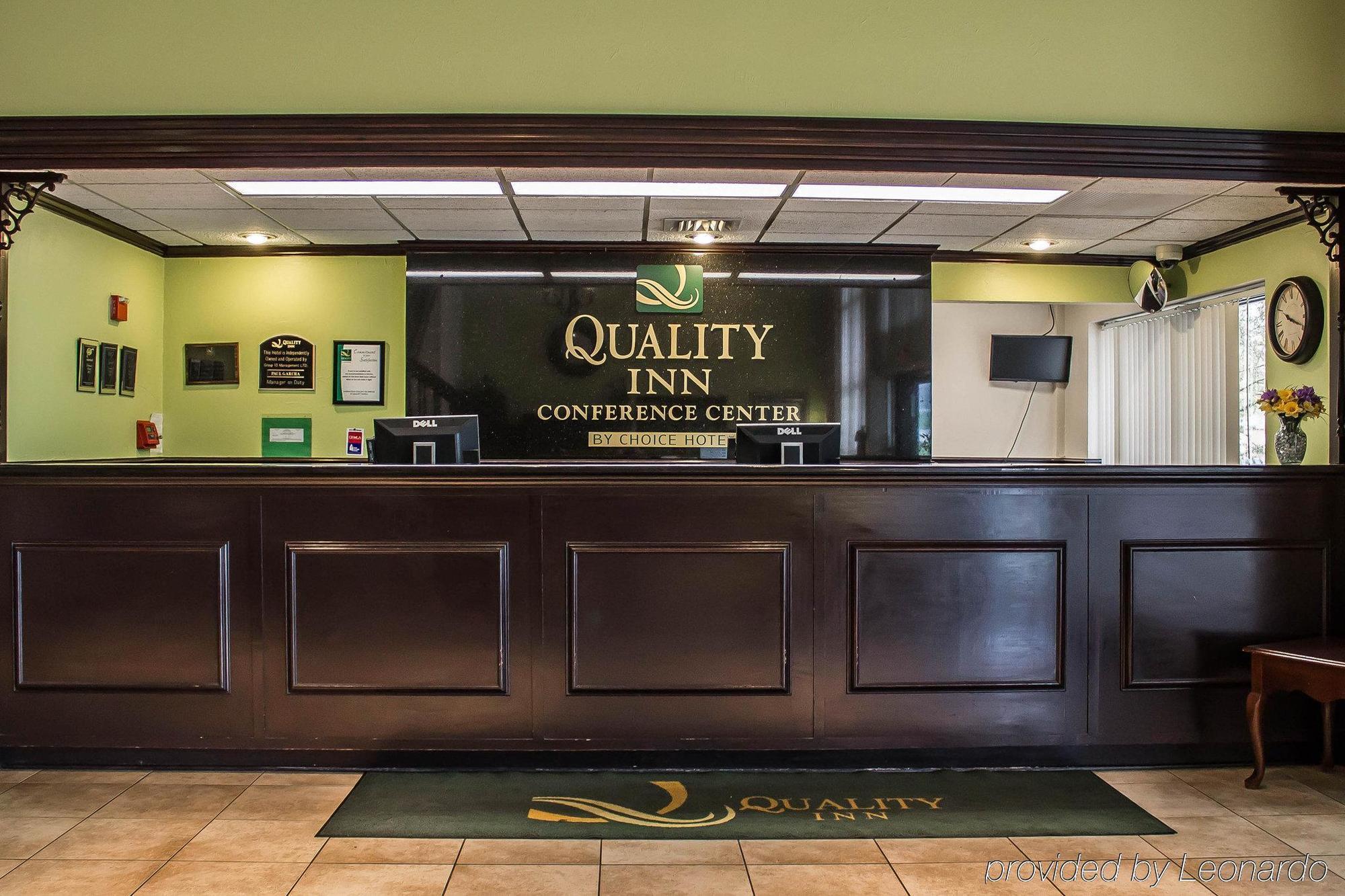 Quality Inn & Conference Center Akron Bagian luar foto