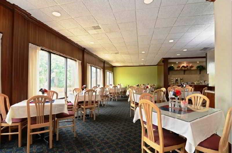 Quality Inn & Conference Center Akron Restoran foto